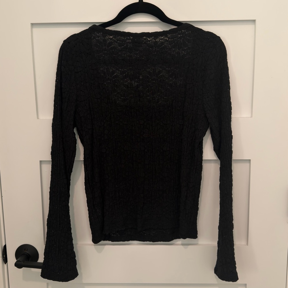 Old Navy Textured Lace Scoop Neck Top - Picture 3 of 13